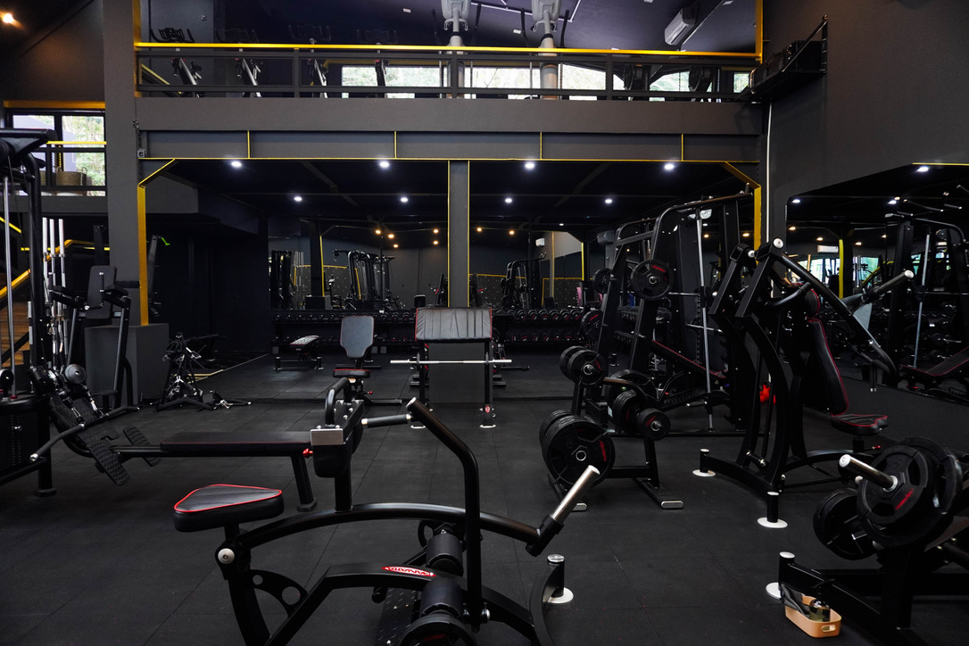 Mezzanine & Main Floor